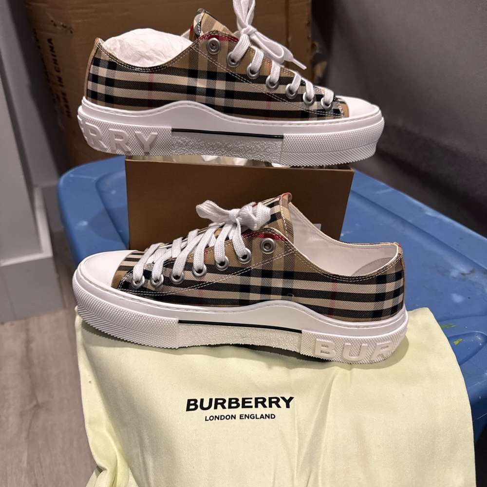 Burberry Beige Check Low-Top Sneakers - Picture 3 of 5